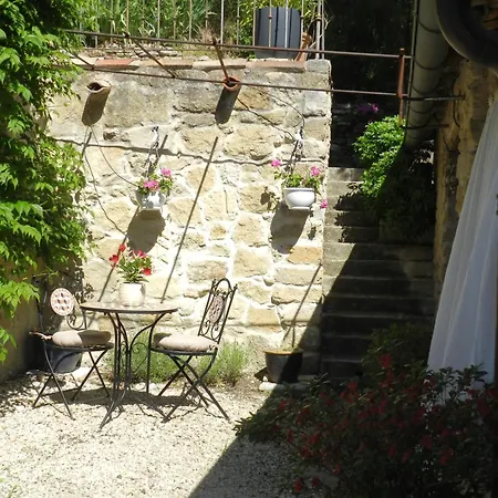 Les Acanthes Bed & Breakfast